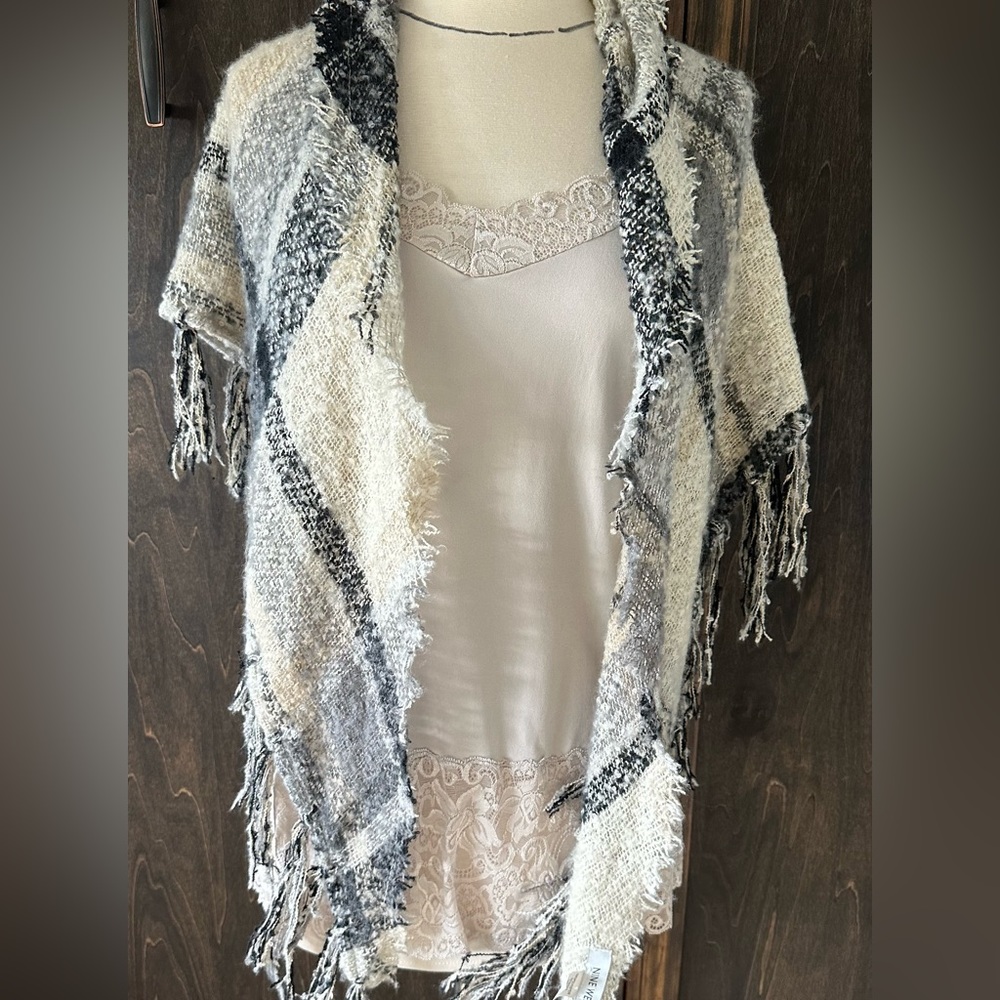 Nine West shawl/scarf.